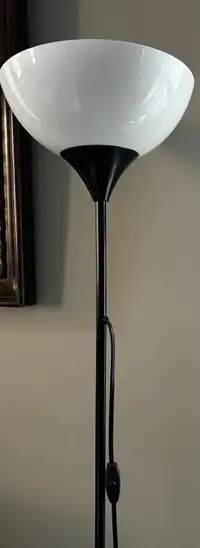 Black standing Lamp For Sale!