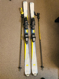 Ski with pair of poles
