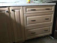 Wood front Kitchen cabinets/cupboards with delivery