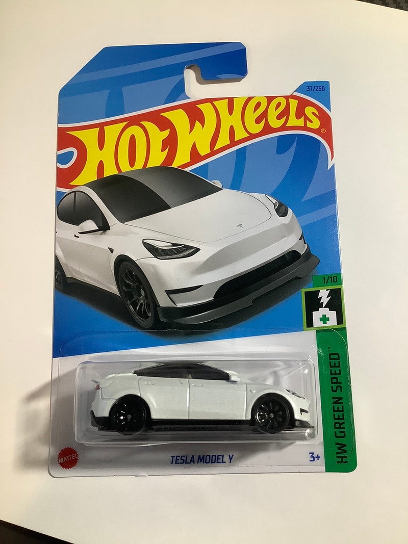Hot Wheels Tesla Model Y diecast electric EV Sports car 2023 Arts