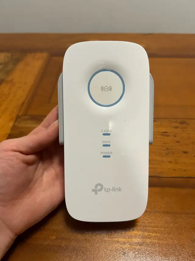 TP-Link AC1750 WiFi Extender (RE450) in Networking in City of Toronto - Image 3