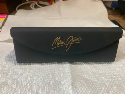 Sunglasses, Maui Jim MJ867-17 68-17 with Case and Cleaning Cloth, View more