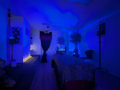 Massage détente – Plateau Mont-Royal – Amethyst Amethyst offre des massages ASMR dans un cadre calme...