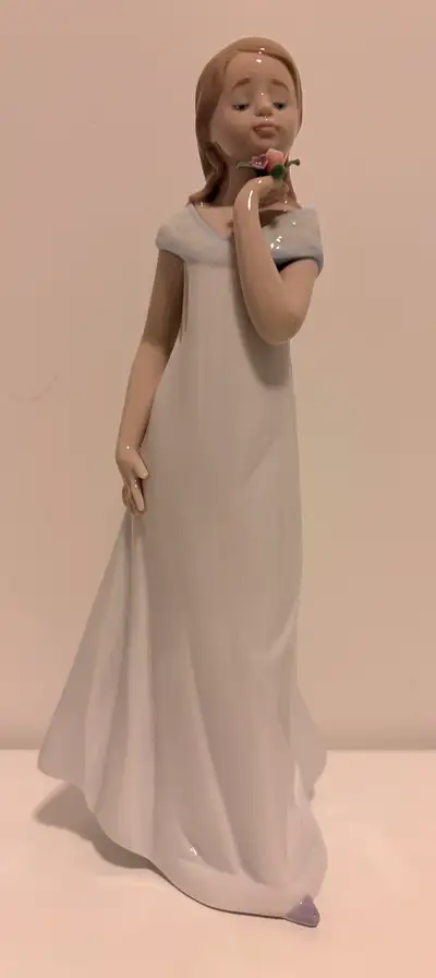 Lladro A Special Occassion.Mint Condition In It's Original Box., View more