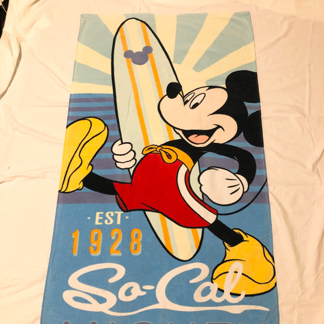 Disney Mickey Mouse Beach Towel So Cal Surfboard Surfing Mickey in Other in City of Toronto