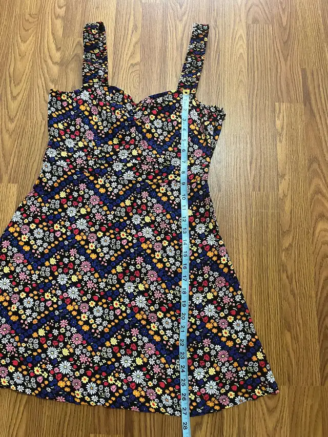 Forever 21 women’s small floral summer dress, multicolour in Women's - Dresses & Skirts in Oshawa / Durham Region - Image 10
