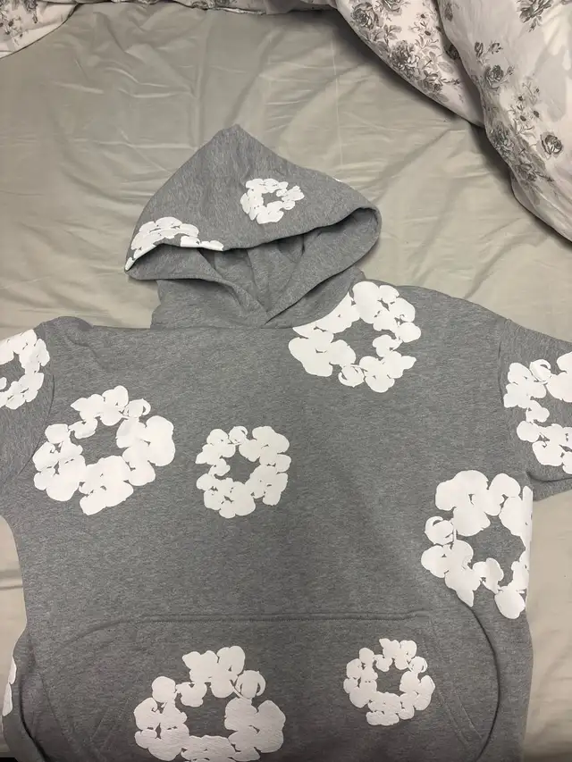 denim tears grey hoodie in Men's in Laval / North Shore - Image 2