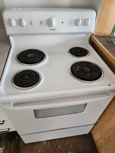 cuisinière en très bonne état , View more