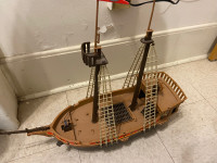 Play mobile pirate ship 