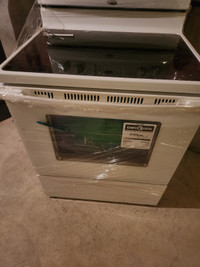 Brand  new electrical stove  Whirlpool