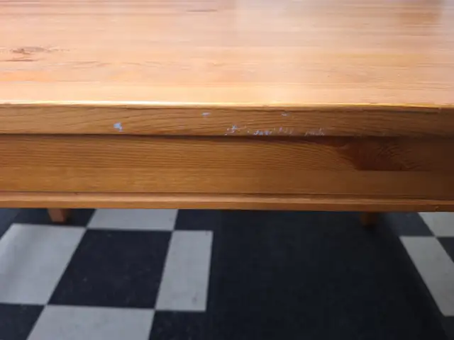 A Solid Wood Table in Other Tables in City of Toronto - Image 4