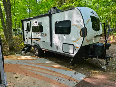 Geo pro 19fbs Nice light trailer. Has solar panel, inverter, bike rack