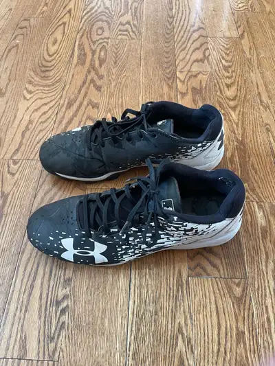 Men’s Under Armour Baseball cleats. Size 11.5 Used 2 seasons.