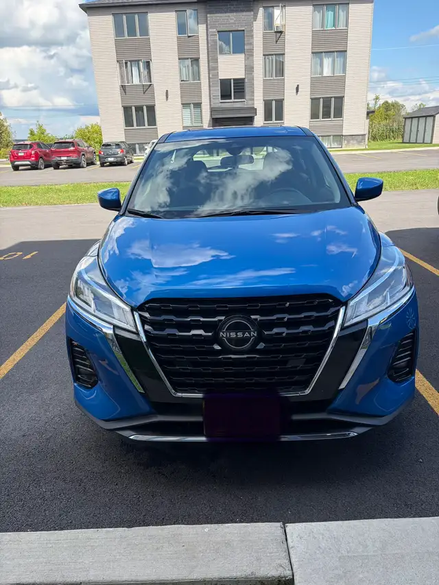 FOR SALE — 2022 NISSAN KICKS S, ONLY 13,500 KM