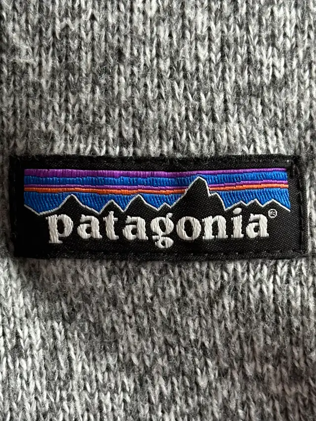 Patagonia Better Sweater Fleece - Medium in Women's - Tops & Outerwear in Calgary - Image 5