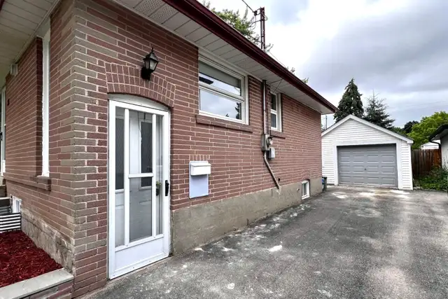 For Rent: Basement Unit @ 311 Boisdale Ave, Richmond Hill in Long Term Rentals in Markham / York Region - Image 2
