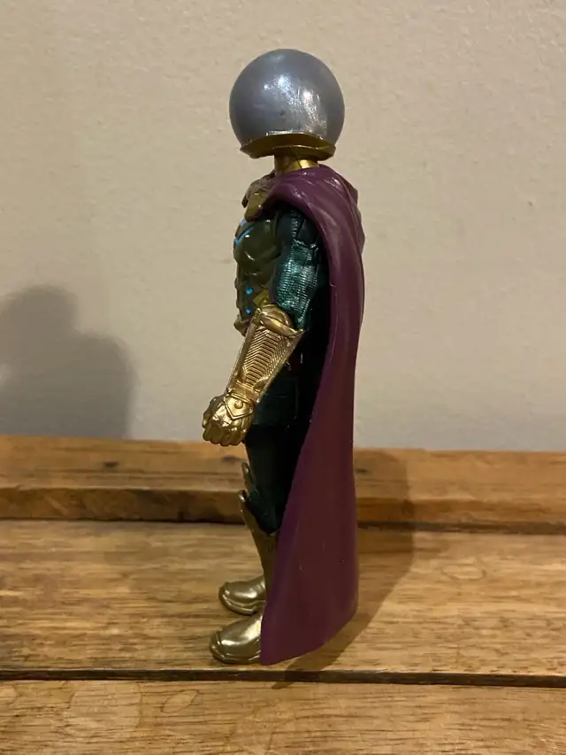 MARVEL Mysterio 6” Far From Home Spider Man Figure in Toys & Games in Oshawa / Durham Region - Image 5