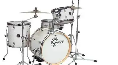 Gretsch Jazz Catalina Club Shell Pack. 18, 12, 14 and snare. Newer batter bass drum head Evans G1. I...