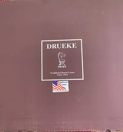 Brand new Drueke Grandmaster chessboard with 2 1/4“ squares. Overall size 23”. Made by Drueke in Mic...