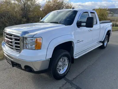 2008 GMC 2500HD Duramax Extended Cab Shortbox 4x4 Z71 Excellent Condition / Stock Truck PS / PB / PW...