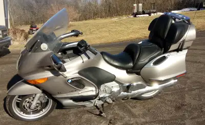 2004 BMW K1200LT, 105000KM, NEWER TIRES, posted for a friend so call Lyle @ (705)944-5540