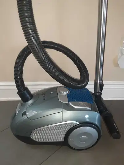 Ulltra clean high end Airstream vacuum, View more