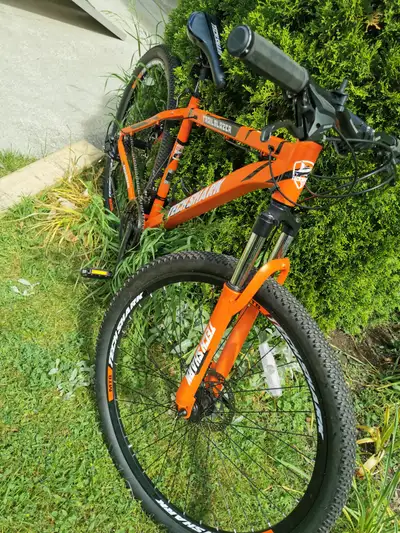 Beautiful 21 speed Mountain Bike, View more