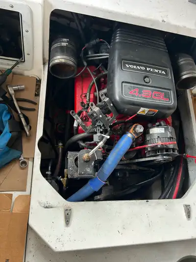 Volvo Penta 4.3 V6 3 yrs old (lost comp)and a Volvo SX( good condition) plus lotsa a parts. Converti...