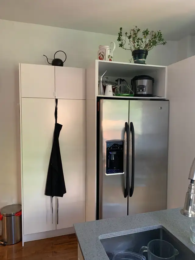 4 1/2 à partager , belle chambre