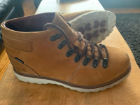 The North Face men’s boots