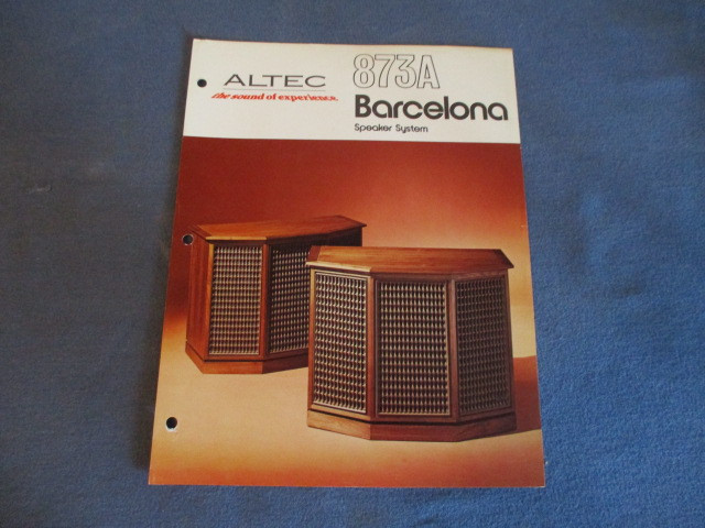 2 ALTEC SPEAKER SYSTEMS BROCHURES-1970S-873A BARCELONA + 9846B dans Art et objets de collection  à Laval/Rive Nord - Image 2