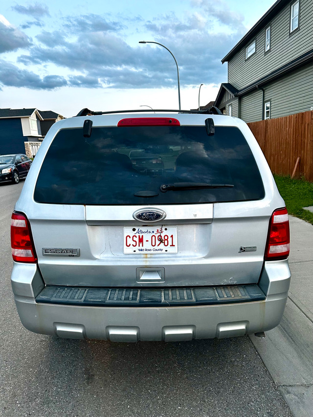 2012 Ford Escape XLT,  AWD- V6 in Cars & Trucks in Calgary - Image 4