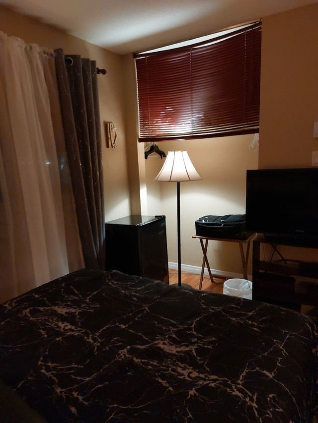 Room in Penticton Available May 1st/24  in Room Rentals & Roommates in Penticton - Image 4