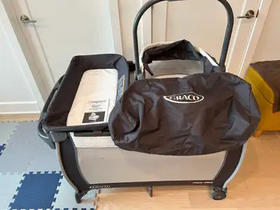 GRACO Pack'n Play Day2Dream Bassinet Playard, View more