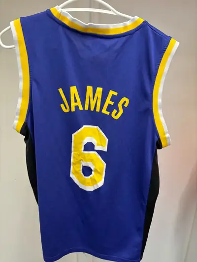 Maillot jersey basketball Lakers Los Angeles LeBron James, View more
