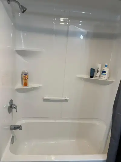 275 Larch Street, Building H, Unit 405 Rent: $1000/month (negotiable) ️ Room Details: Bright bedroom...