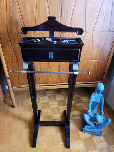 VALET DE CHAMBRE FINI NOYER FONCÉ, View more