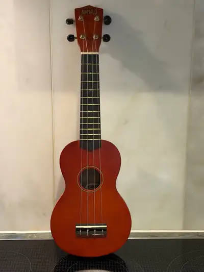 Ukelele Mahalo U30G, View more