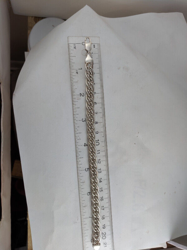 8.5 inch sterling Silver Bracelet in Jewellery & Watches in Ottawa - Image 3