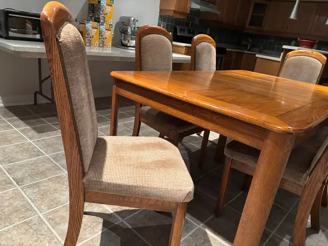 kitchen table and chairs in Dining Tables & Sets in Markham / York Region - Image 5