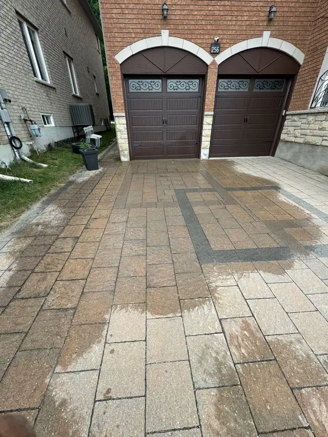 Interlock Repair in Interlock, Paving & Driveways in Oakville / Halton Region - Image 8