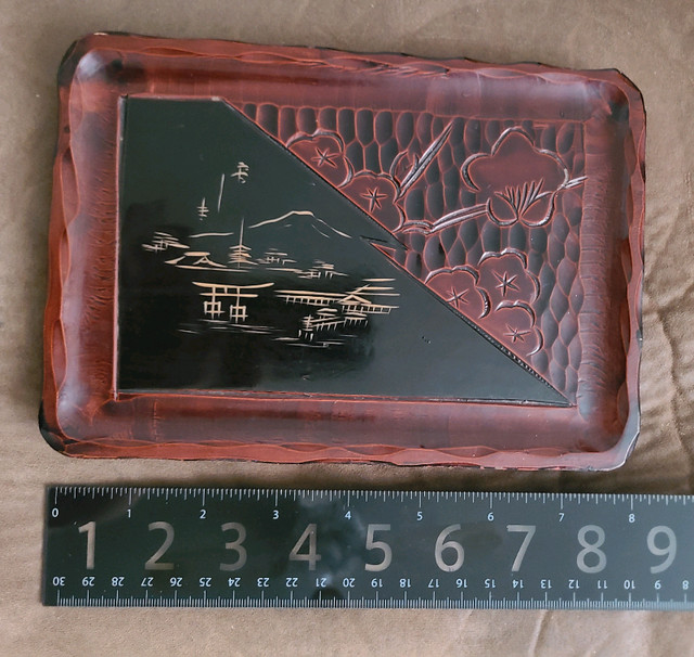 Hand Carved Wood Tray
Vintage - Japanese  in Arts & Collectibles in Kitchener / Waterloo - Image 2