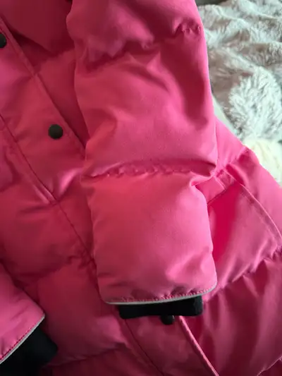 Girls Canadian goose jacket, View more