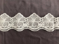 2.4" x 2.5 yds Lace Trim Embroidered Floral White ～Fast Delivery