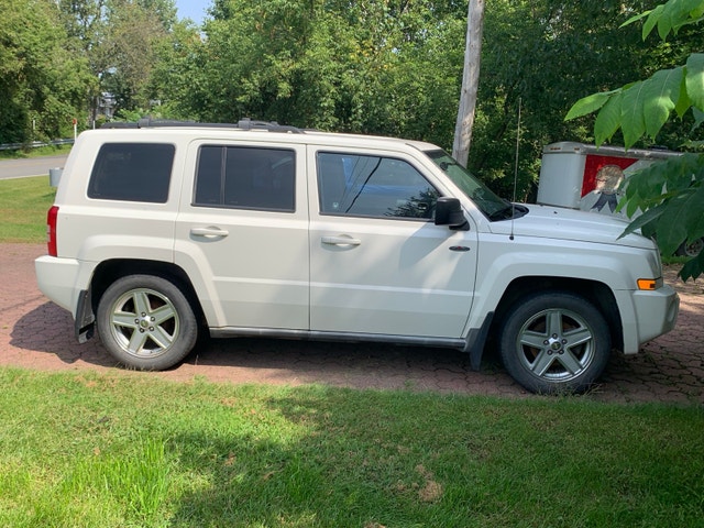 Jeep Patriot 2010 — photo 4