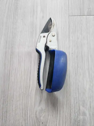 Felco Pruning Shears, View more