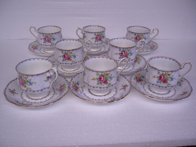 4 Sets Vintage Footed Royal Albert “PETIT POINT” Cup & Saucer in Arts & Collectibles in Dartmouth - Image 2
