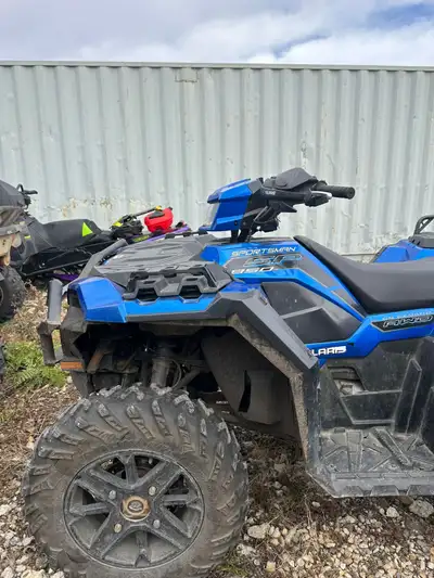 For sale - 2017 Polaris Sportsman 850 Only has 1,800km Priced for a quick sale, my loss is your gain