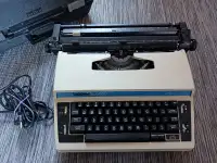 Machine à écrire électrique Brother