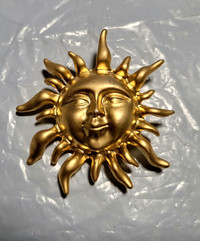 Vintage Gold Figural Sun Brooch Pin